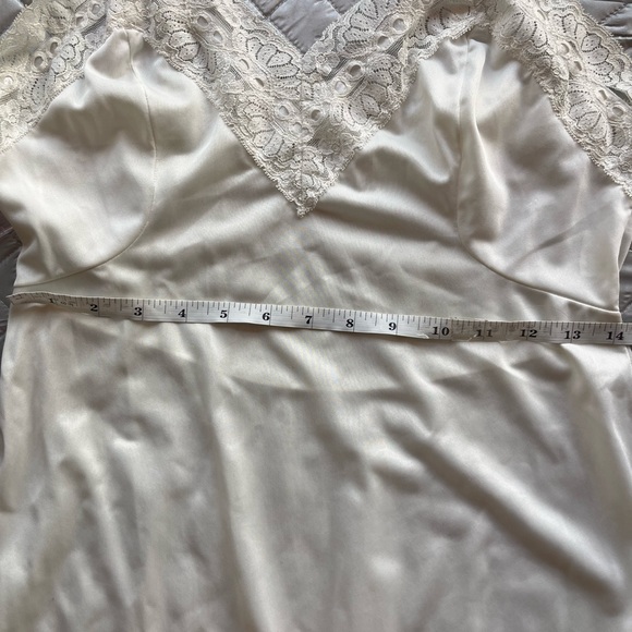 Vintage Slip / Nightgown by Gaylord , Off White ,100% Nylon Small - Picture 7 of 8